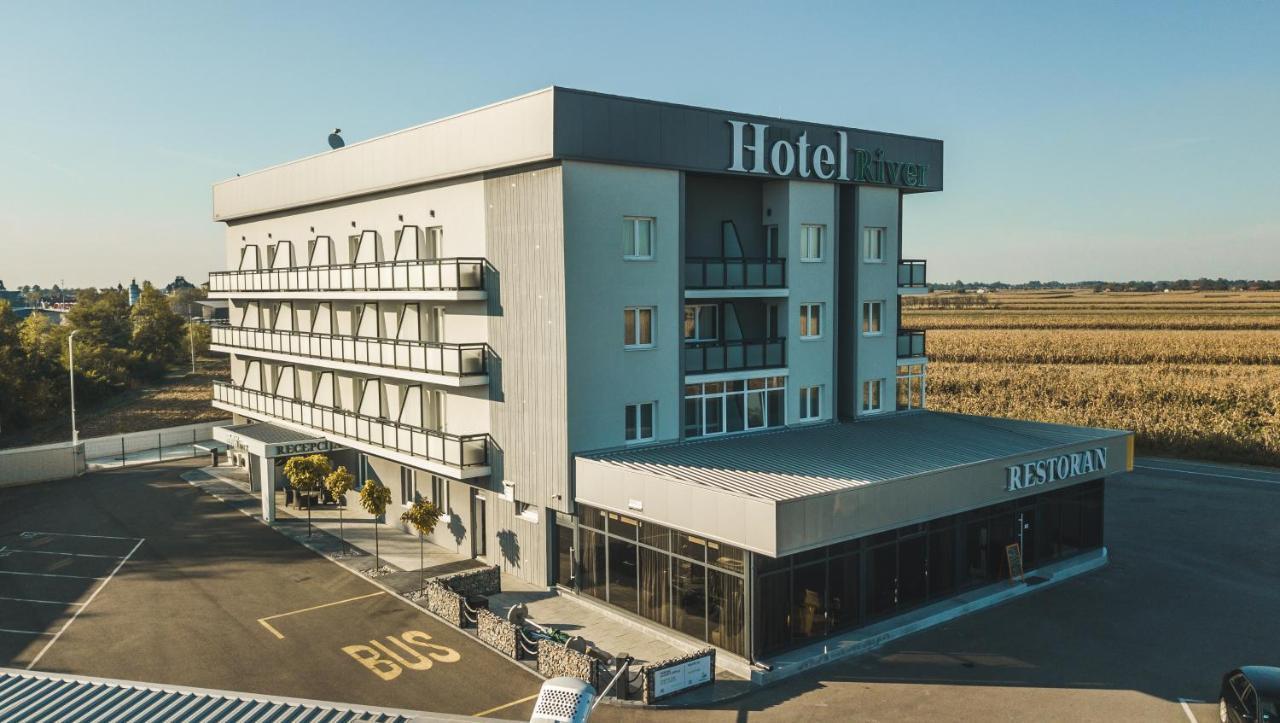Hotel River Bijeljina Exteriör bild