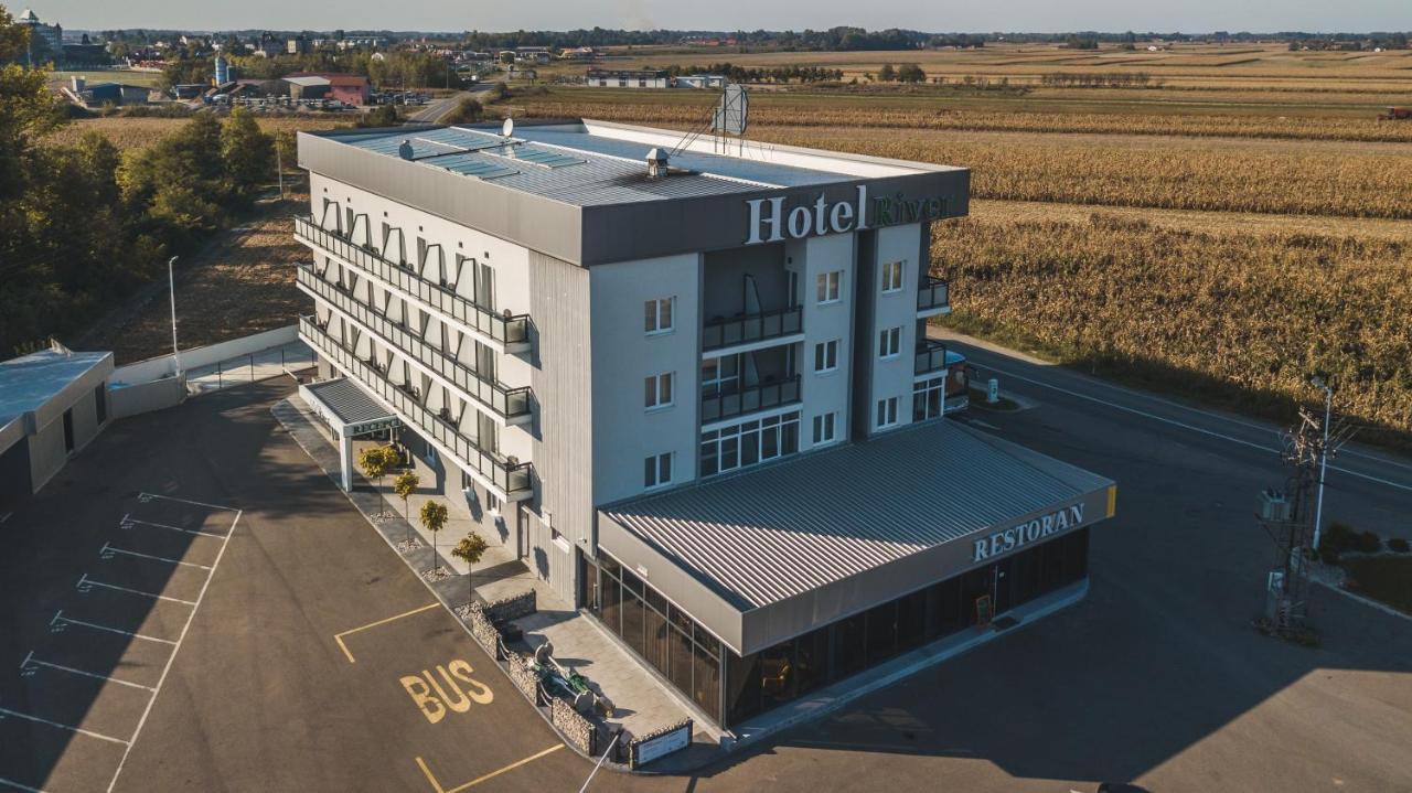 Hotel River Bijeljina Exteriör bild