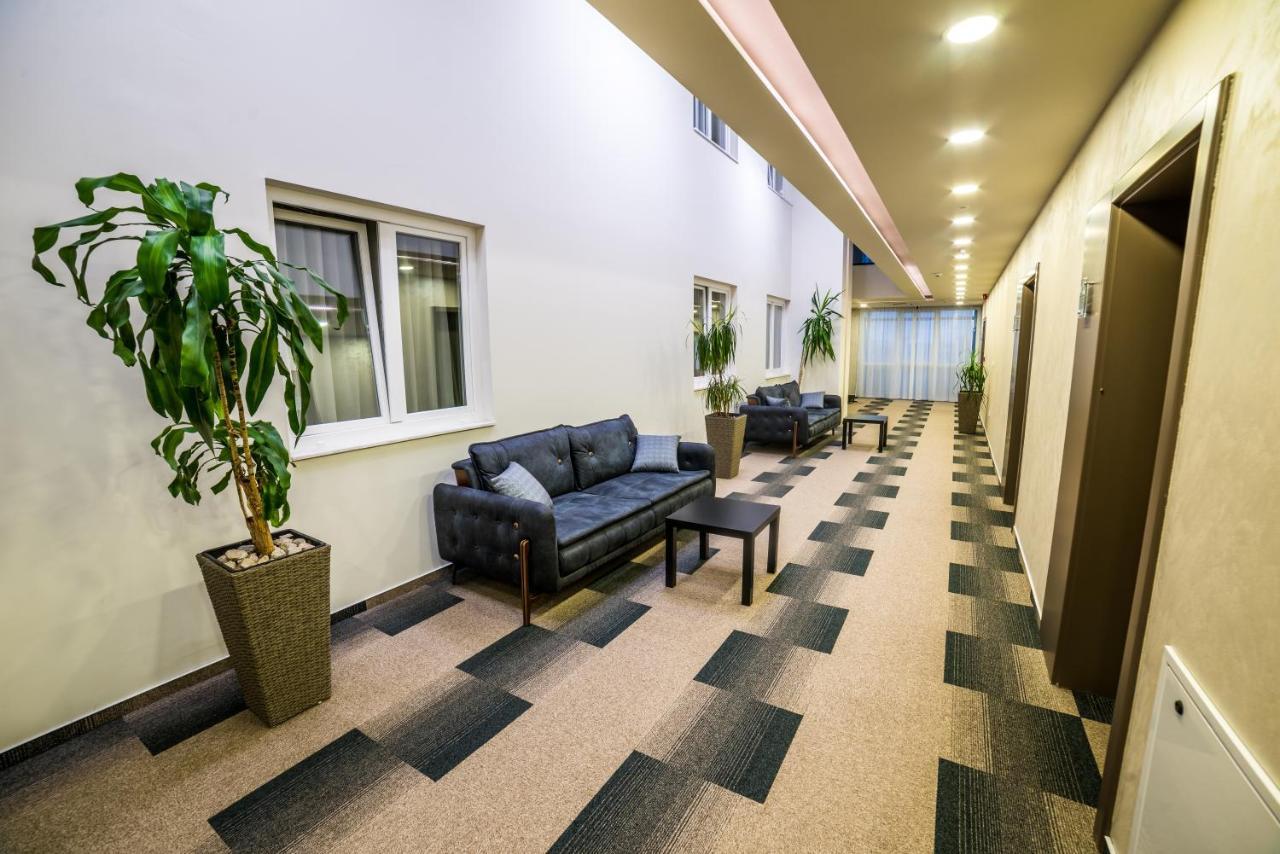 Hotel River Bijeljina Exteriör bild