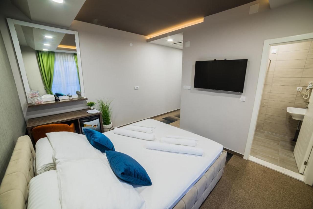 Hotel River Bijeljina Exteriör bild