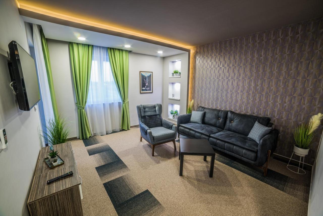 Hotel River Bijeljina Exteriör bild