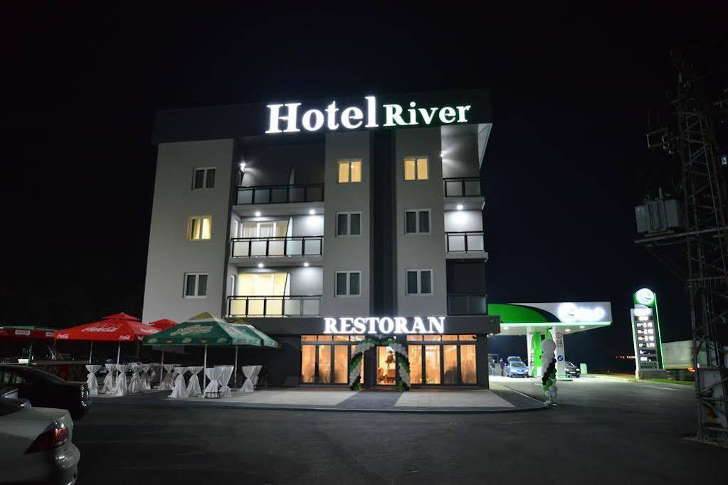 Hotel River Bijeljina Exteriör bild