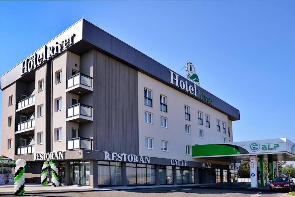 Hotel River Bijeljina Exteriör bild